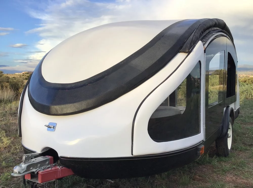 Earth Traveler plans to build trailers out of both carbon fiber and feather-based composite