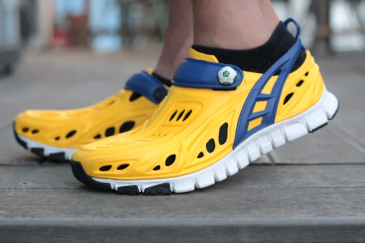 Wearing the Crosskix shoes for running