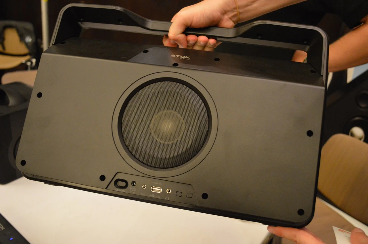 The rear-facing 5.25-inch subwoofer belts out the bass