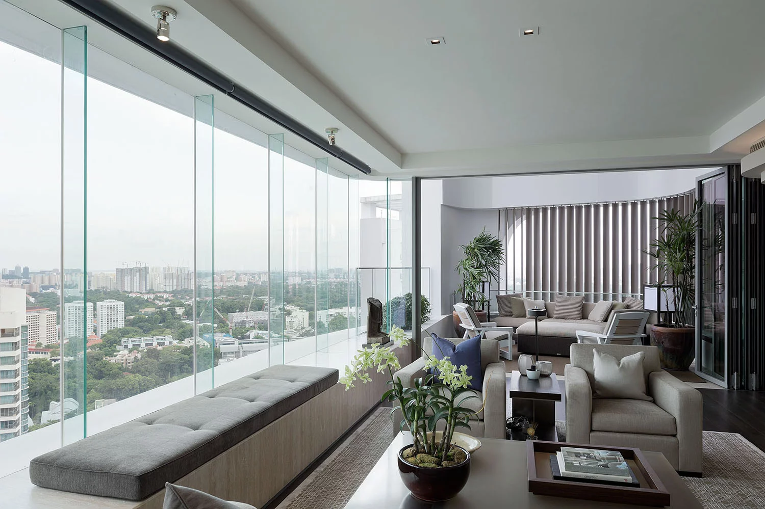 The window wall of an apartment in the Ardmore Residence, Singapore, by UNStudio (Photo: Iwan Baan ©)
