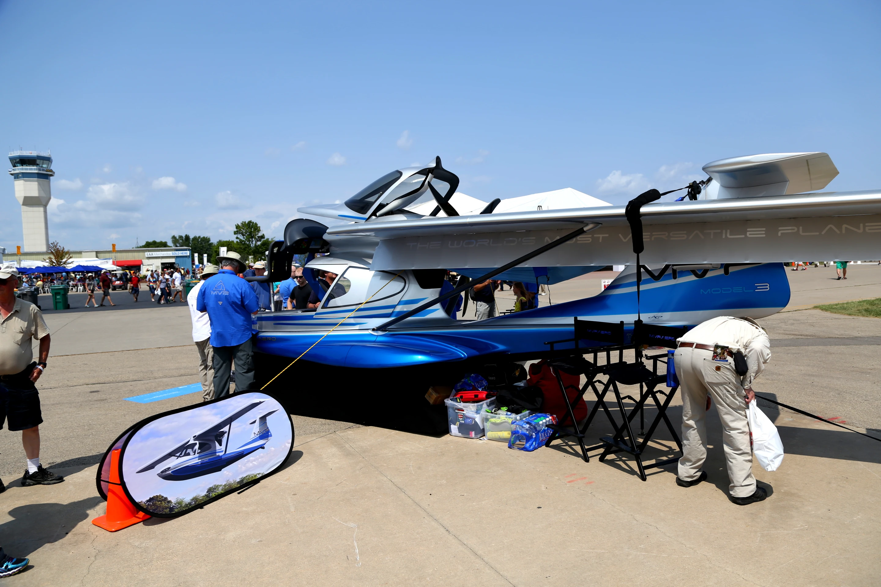 Running a Rotax 912 series rear-mounted push engine, MVP reports the carbon/glass composite Aero should have a maximum cruising speed of 14 kts and a climb rate of 1,000 fpm (Photo: Angus MacKenzie/Gizmag.com)