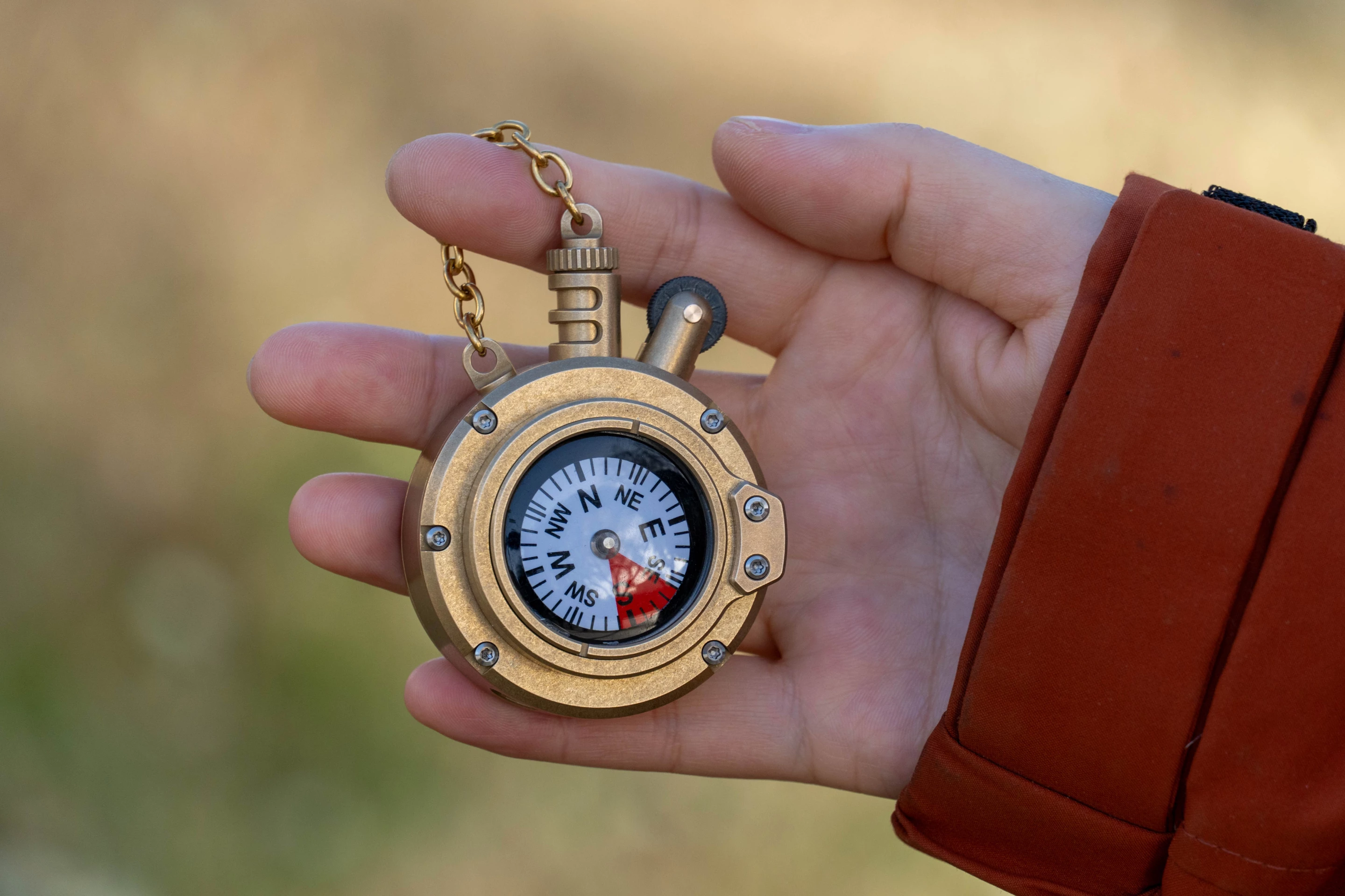 In its basic configuration, the Polar lighter is claimed to weigh 219 g (7.7 oz) in brass (pictured) and 125 g (4.4 oz) in titanium