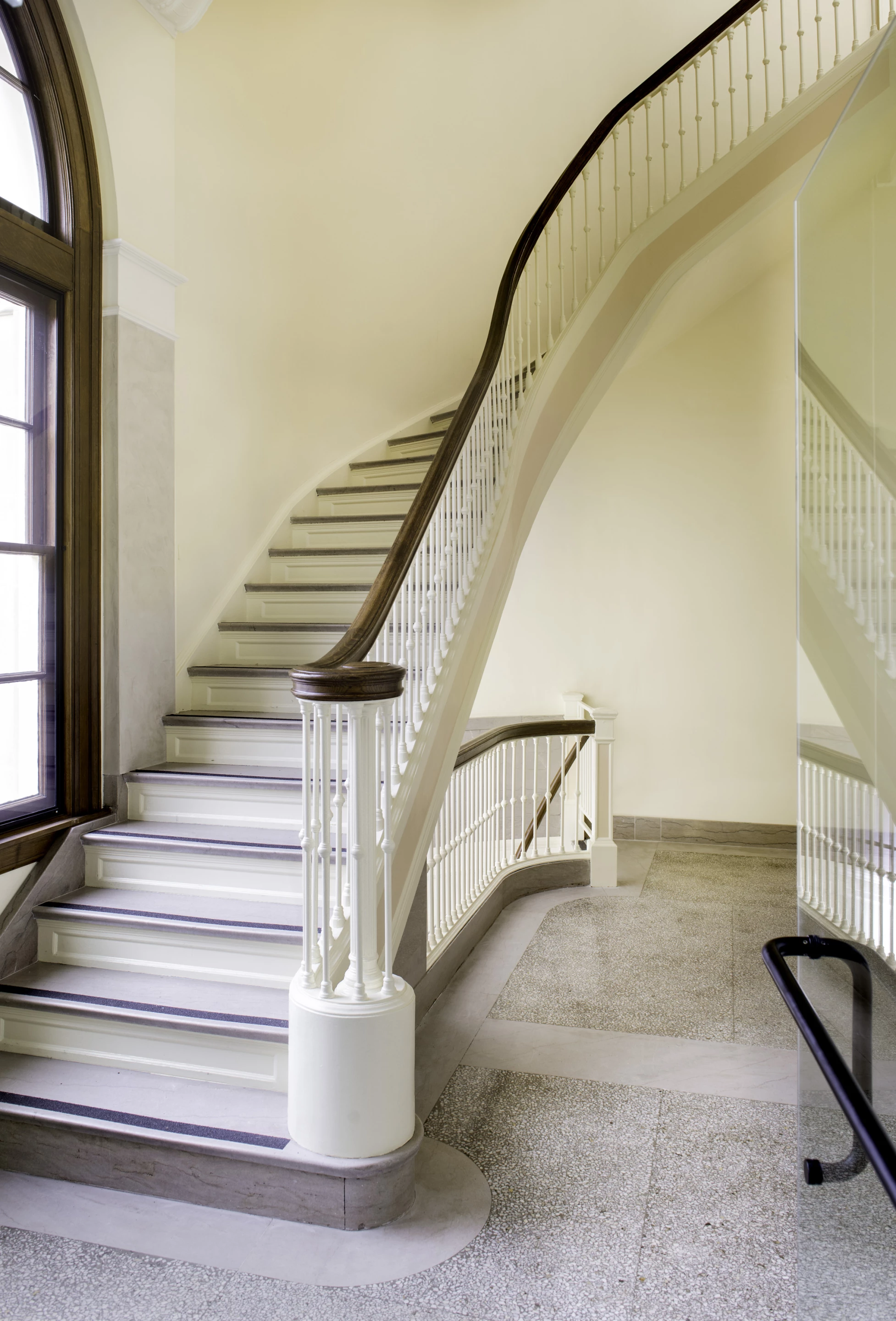 Interior of the Wayne N. Aspinall Federal Building and U.S. Courthouse (Photo: Kevin G. Reeves)