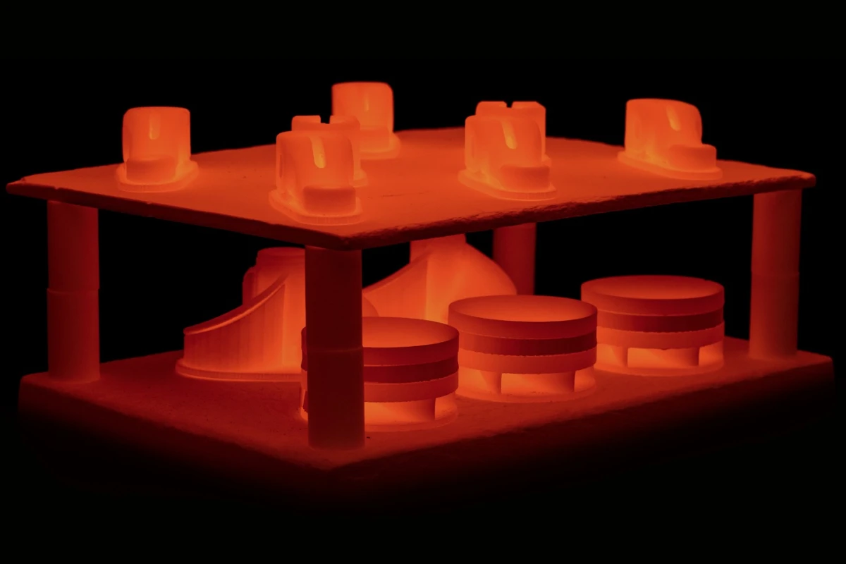 Sintering Multiple Parts – Desktop Metal’s Studio System includes a fully-automated, office-friendly sintering furnace with fast cycle times and a peak temperature of 1400°C, allowing for the sintering of a wide variety of materials.