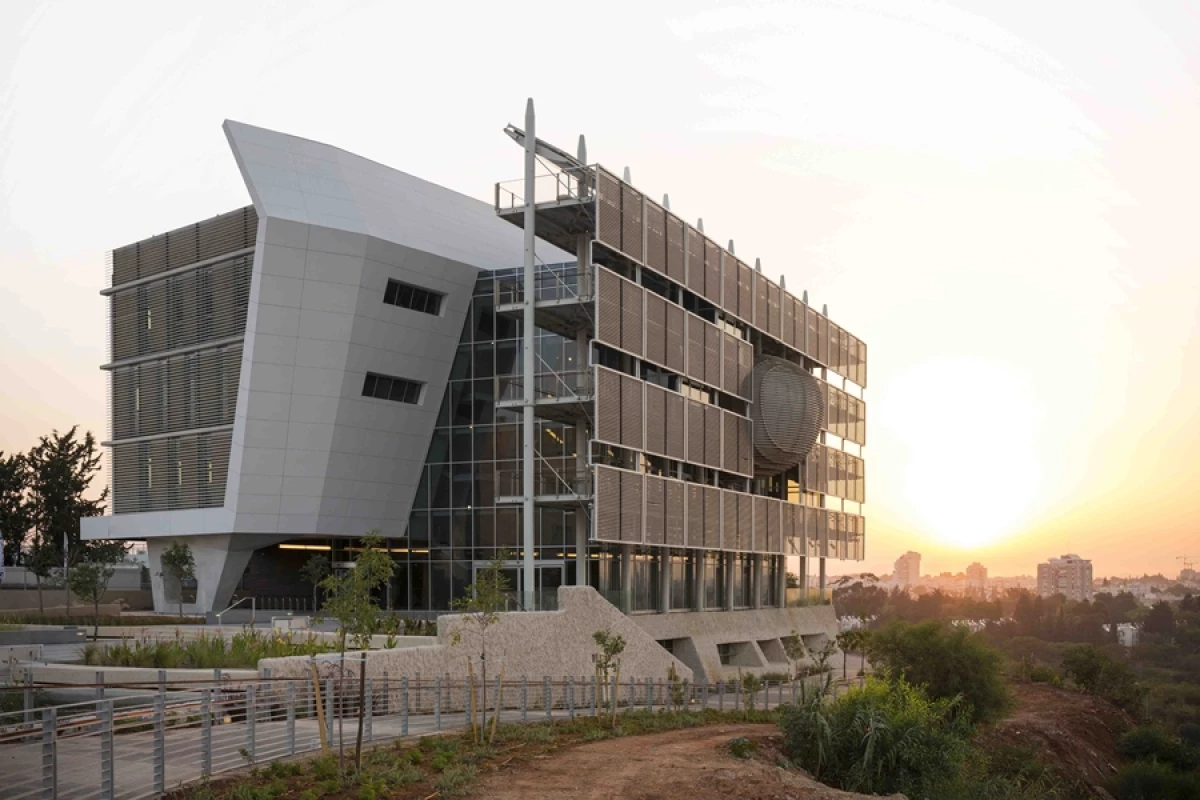 A new building has been opened for Tel Aviv University's Porter School of Environmental Studies (Photo: Shai Epstein)