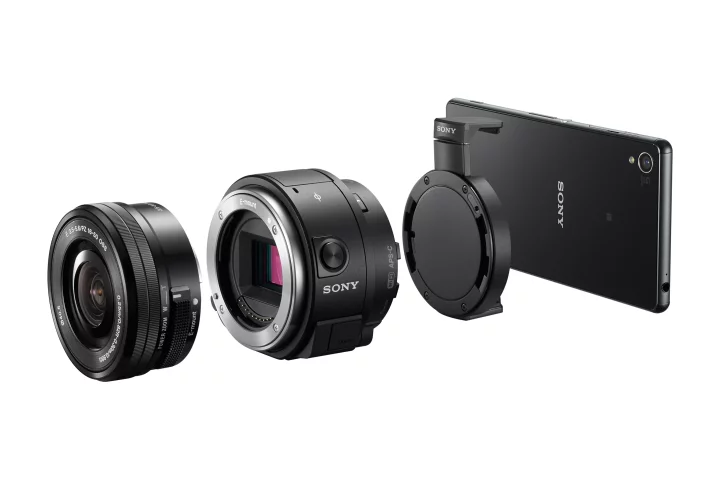 The Sony QX1 turns your smartphone into a mirrorless interchangeable lens camera