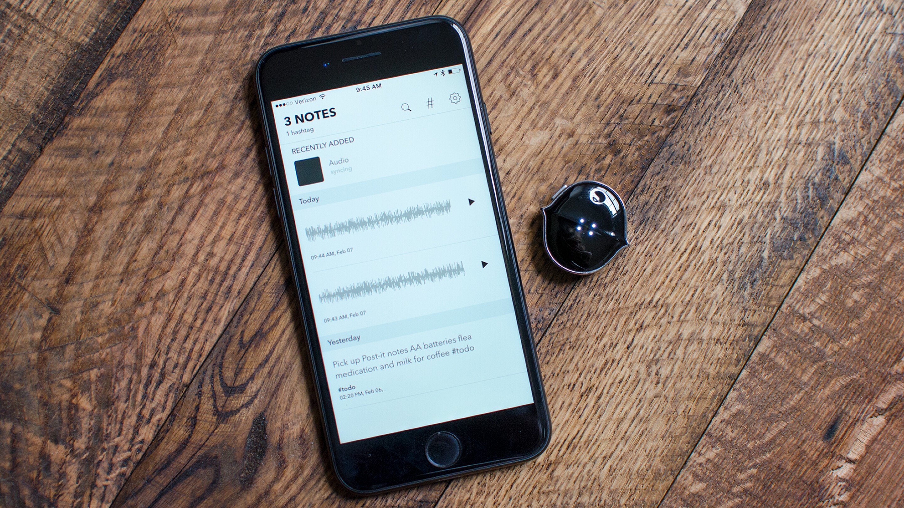 Review A wearable voice recorder for dictation on the go