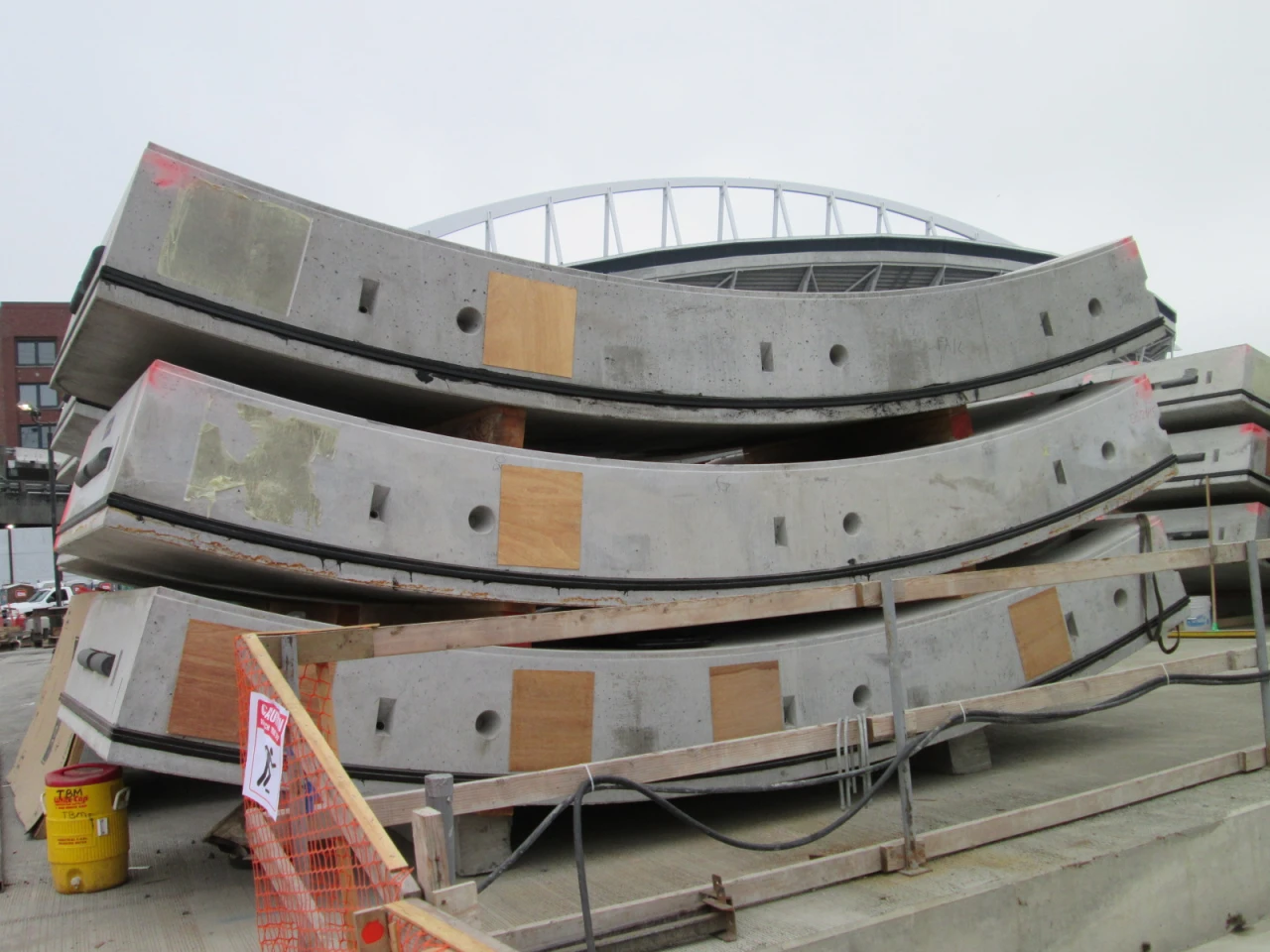 Concrete panels used to line the tunnel (Image: Gizmag)