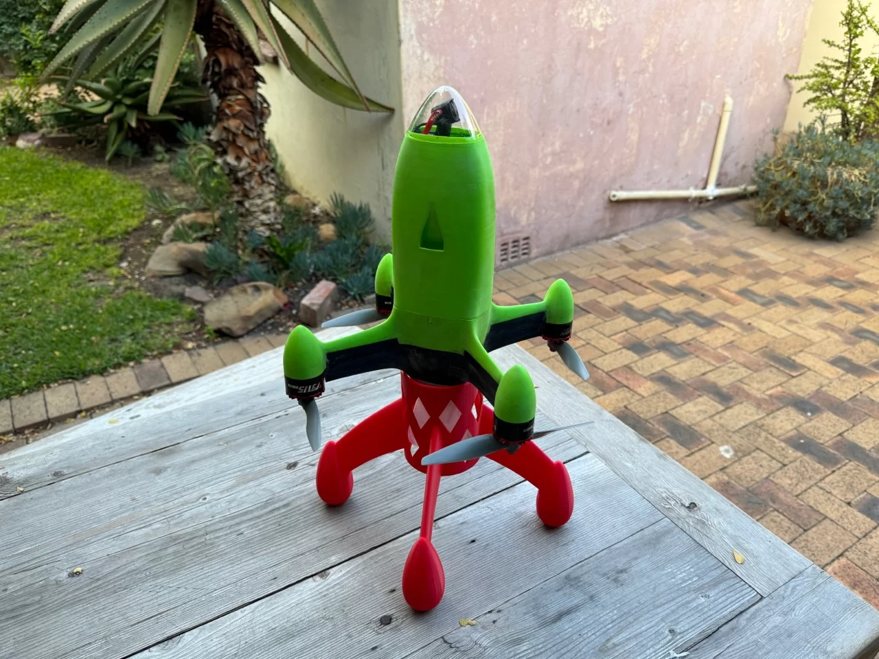 The Peregreen 2's outer shell, transparent nose and aero tail are 3D printed, as is the launch stand