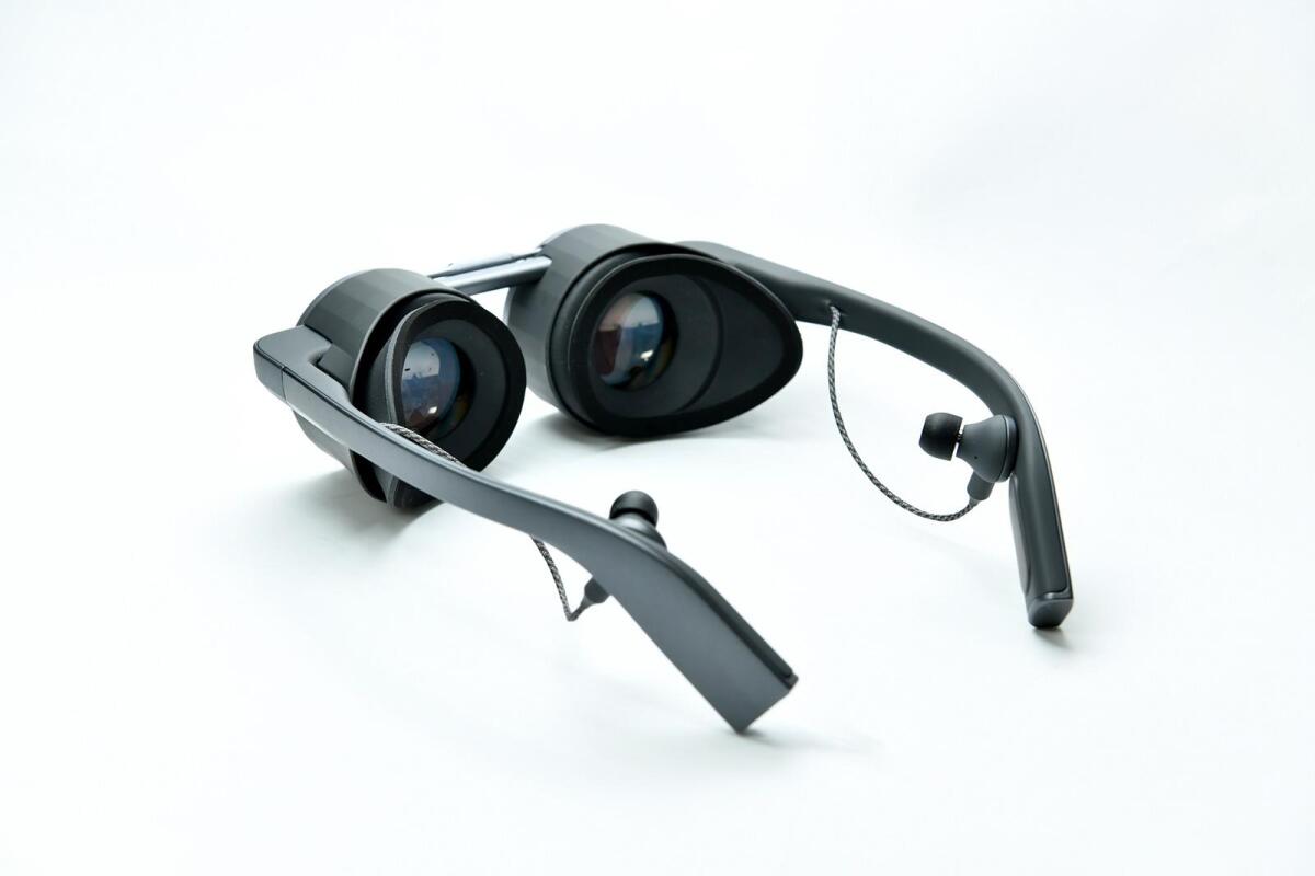 Ultra high-def, HDR-capable screens in the eye cups, magnetic fluid dynamic driver earphones at the back