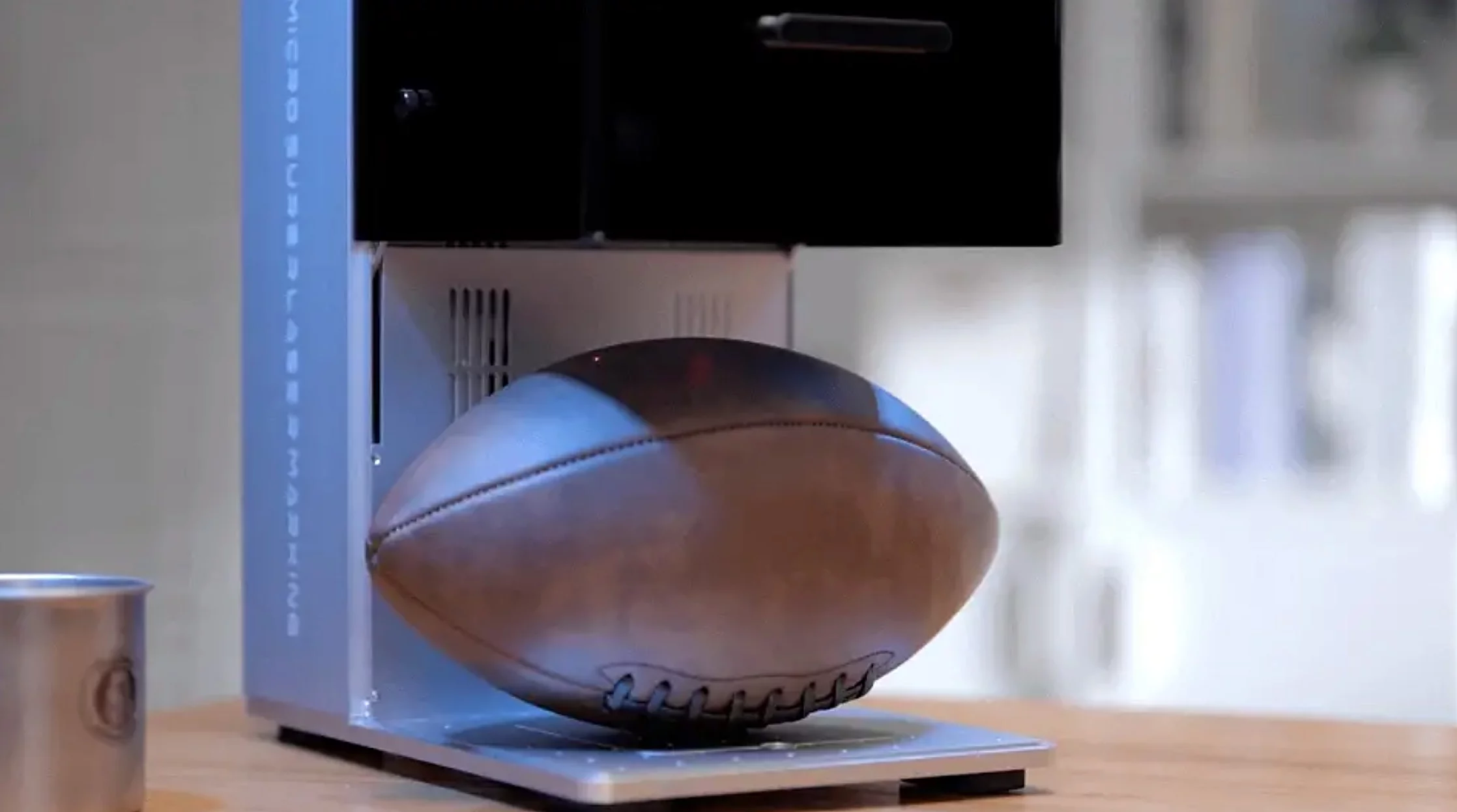 This wouldn't be possible without a dual focusing system, something I've not seen on other UV lasers