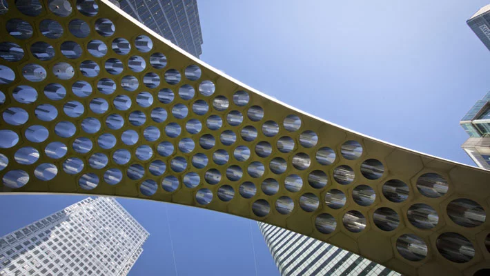 Looking up from beneath Aeolus' arch (Photo: Andy Spain)