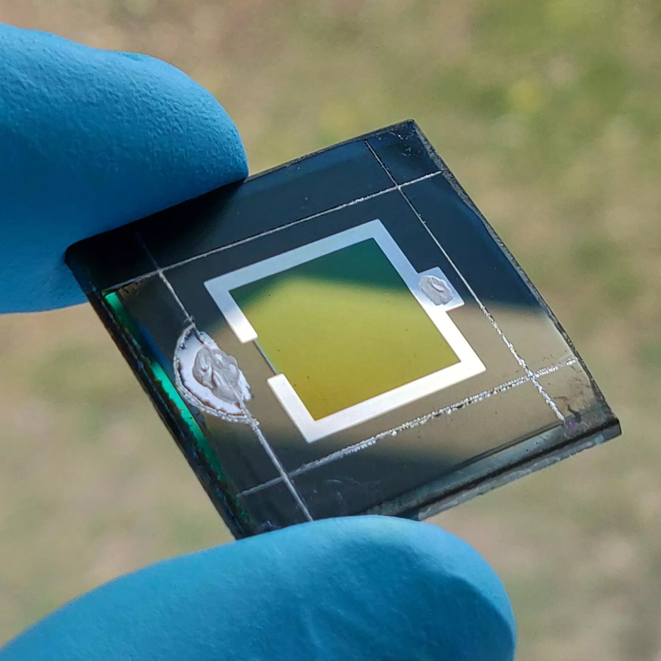 A small sample of the perovskite-CIGS tandem solar cell