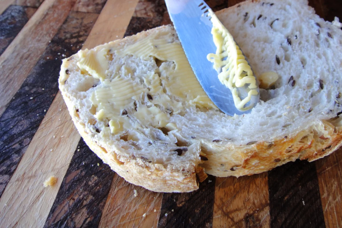 The ButterUp butter knife has a built-in grater to make cold butter easier to spread