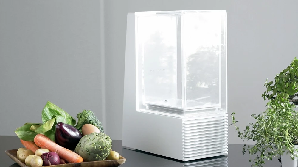 Mellow cooks food using the sous-vide method, employing a carefully-controlled water bath to heat up the ingredients