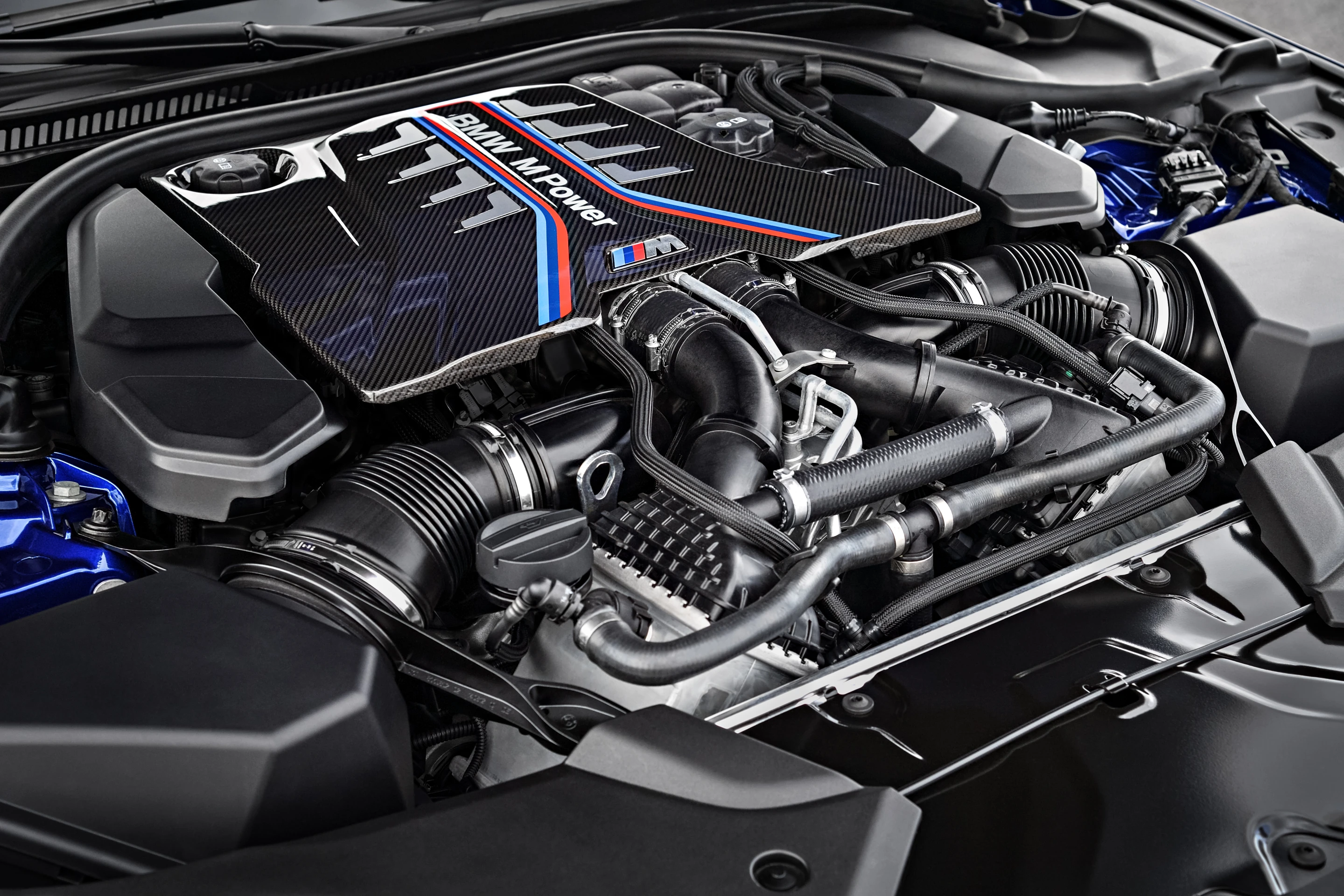 Under the hood of the new BMW M5