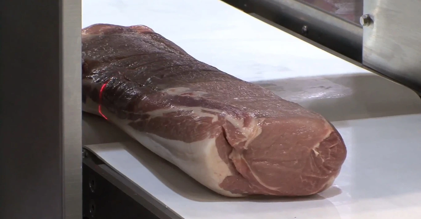 Nantsune's new Libra 165C meat slicer uses 3D imaging to cut meat to the precise weight every time