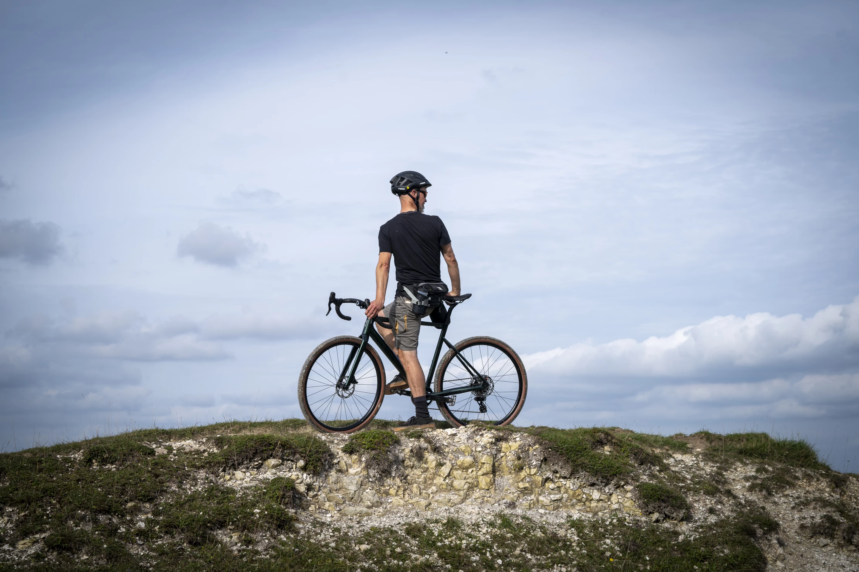 The X20 Gravel ebike comes with a 60-mile battery with the option to add a range extender