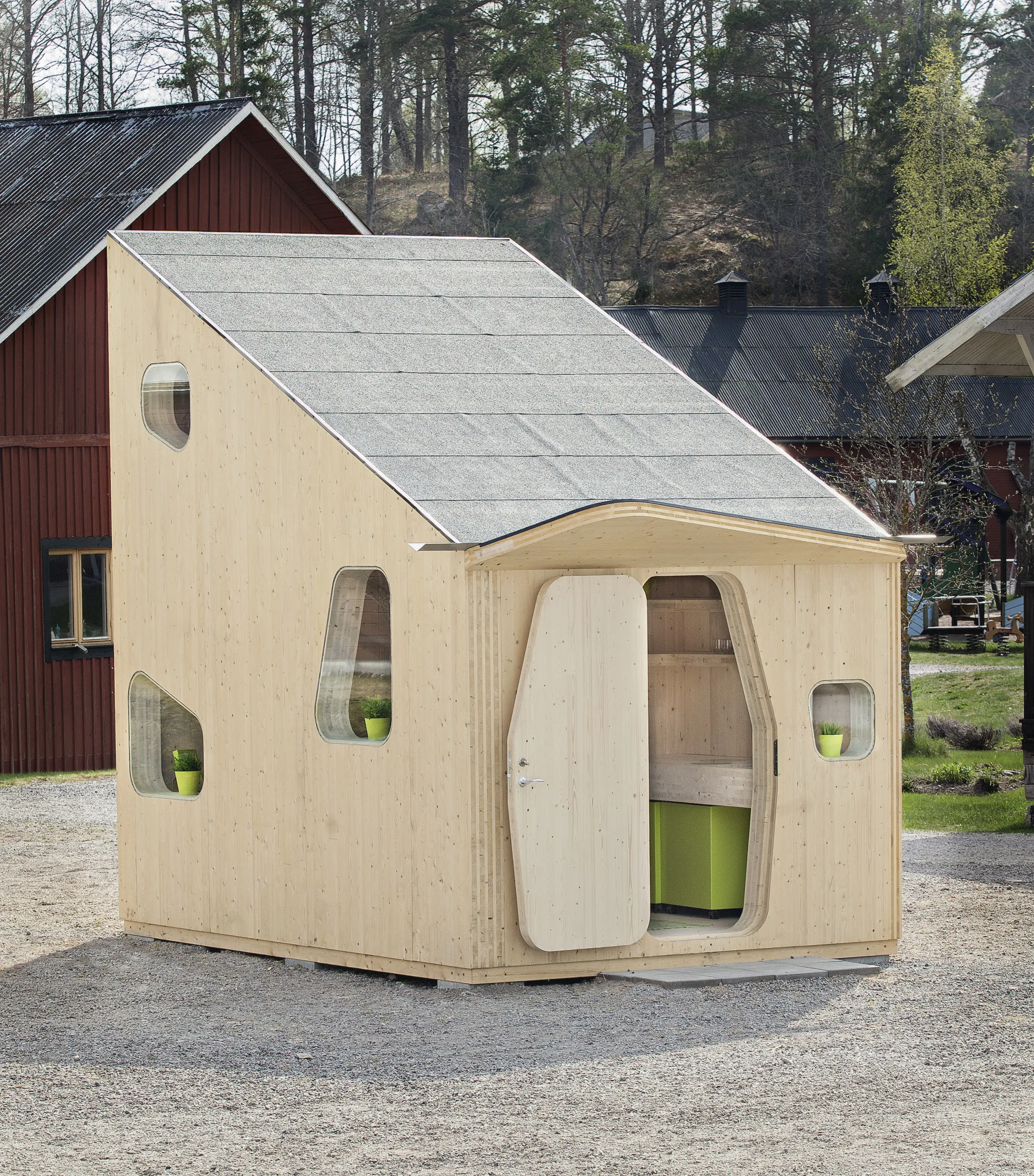 The Student Unit will be tested by students at the University of Lund, Sweden (Photo: Bertil Hertzberg, from the forthcoming book "Superlight")