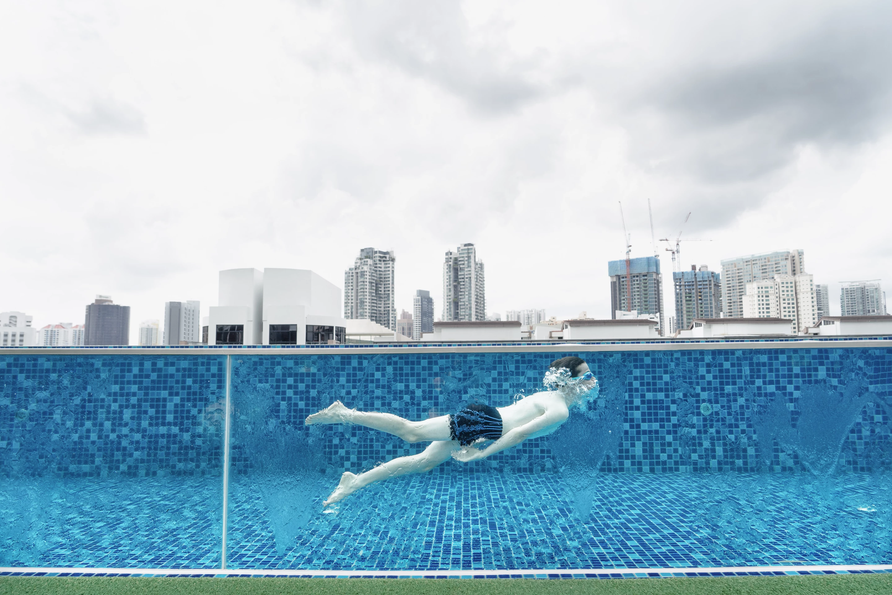 Shortlist, Travel, The Pool. Roof pool in Singapore, November 2019