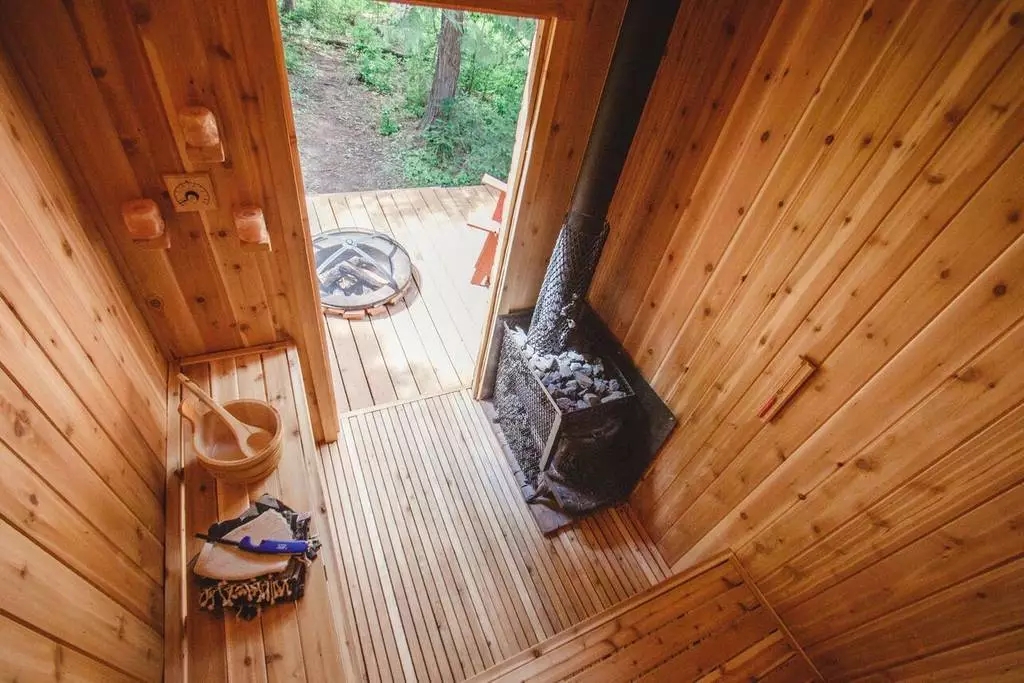 While there's no bathroom in Crystal Peak Lookout, it does boast its own sauna