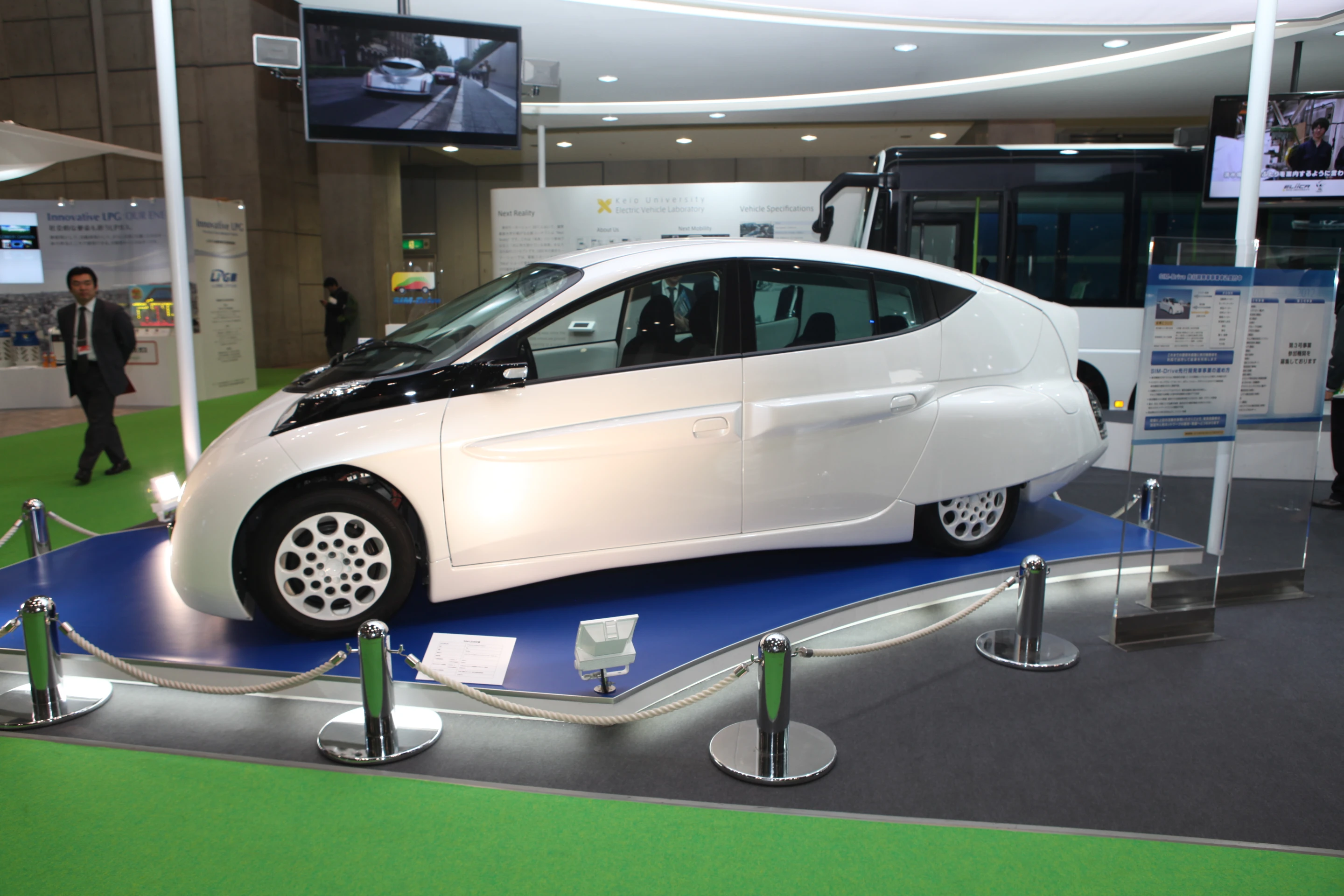 The prototype SIM-LEI electric car