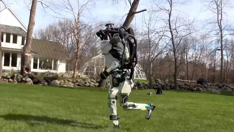 The Atlas robot goes for a jog