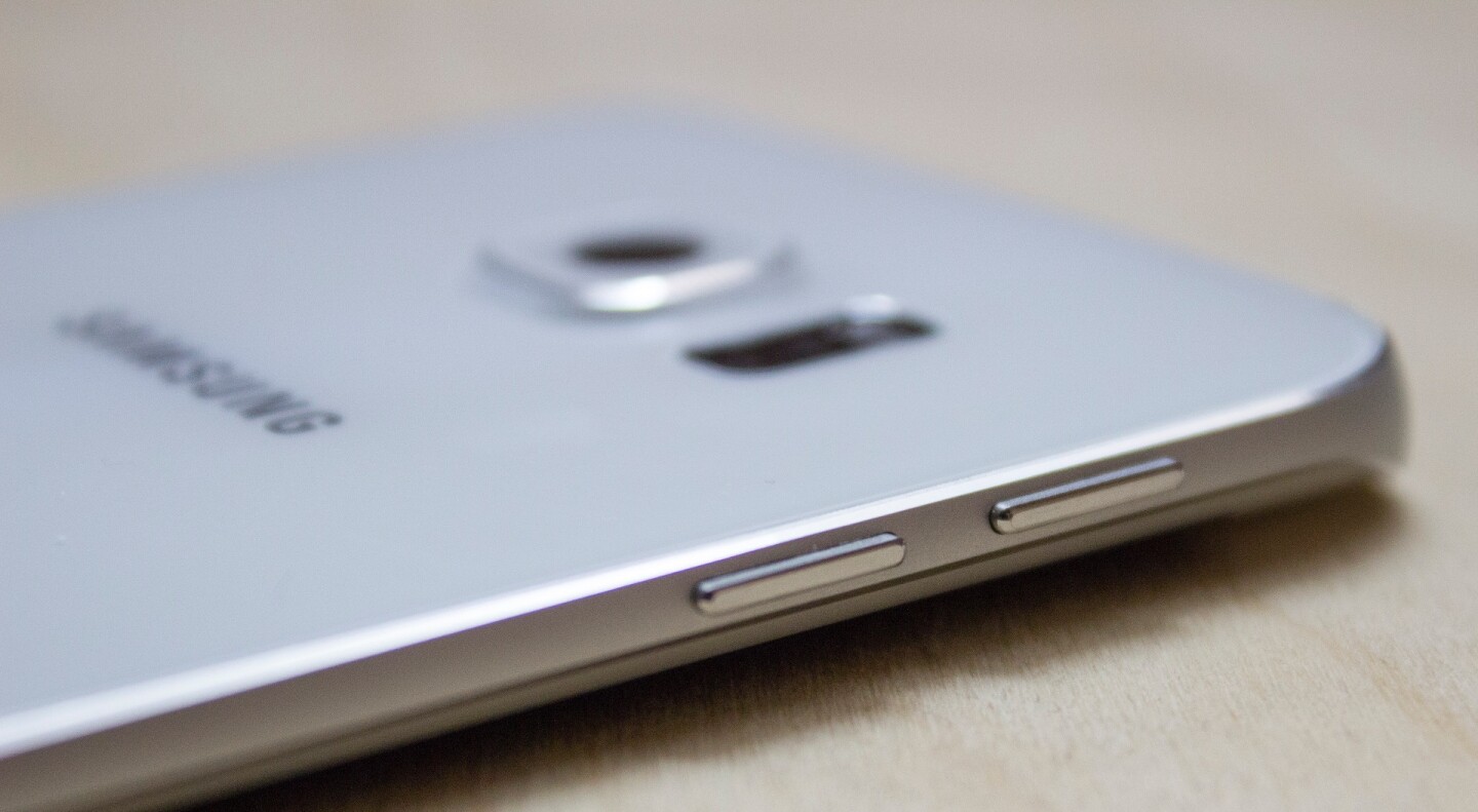 Aluminum edge of the Galaxy S6