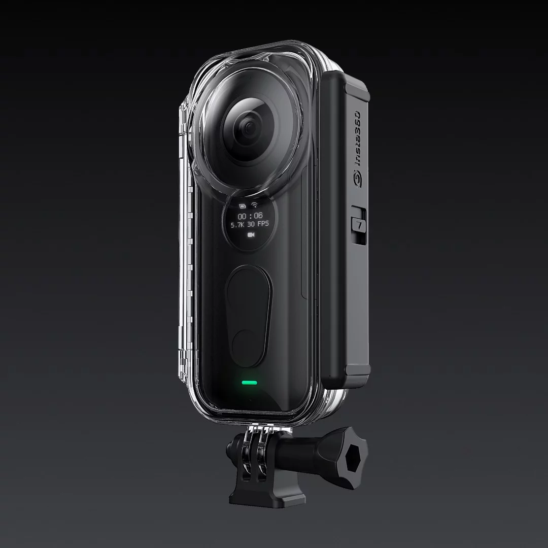 Insta360 One X: standard Venture case gives you waterproofing down to 16 feet