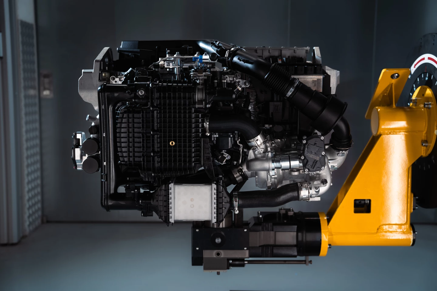 The HFC system includes fuel cells and all of the components required for them, such as cooling, air intake, and hydrogen delivery
