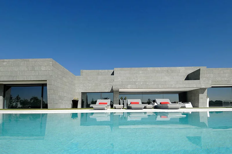 "1001 Nights" private dwelling by architects A-Cero - rear garden area