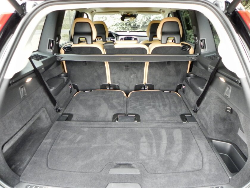 With all rows up, there are about 15.8 cubic feet (447 liters) of capacity