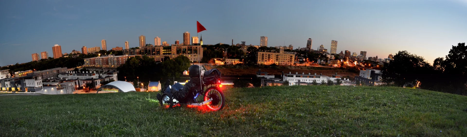 Standard with an array of accessories Mark 5 super comes with a frame mounted battery, a headlight and taillight package, an APM display cycle computer, a charger and a rear rack with a Topeak rack bag included