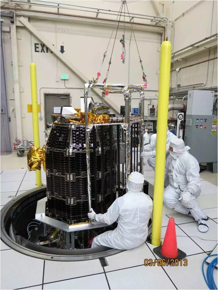 LADEE with LLCD space terminal being tested (Image: NASA)
