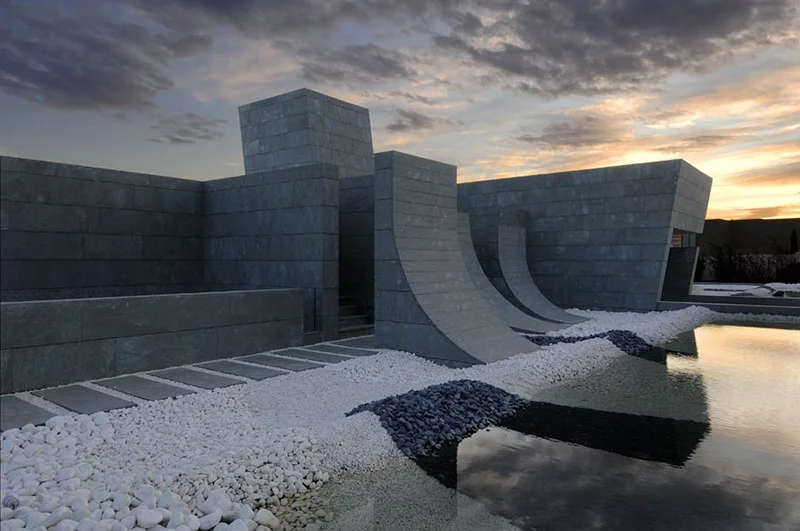 "1001 Nights" private dwelling by architects A-Cero