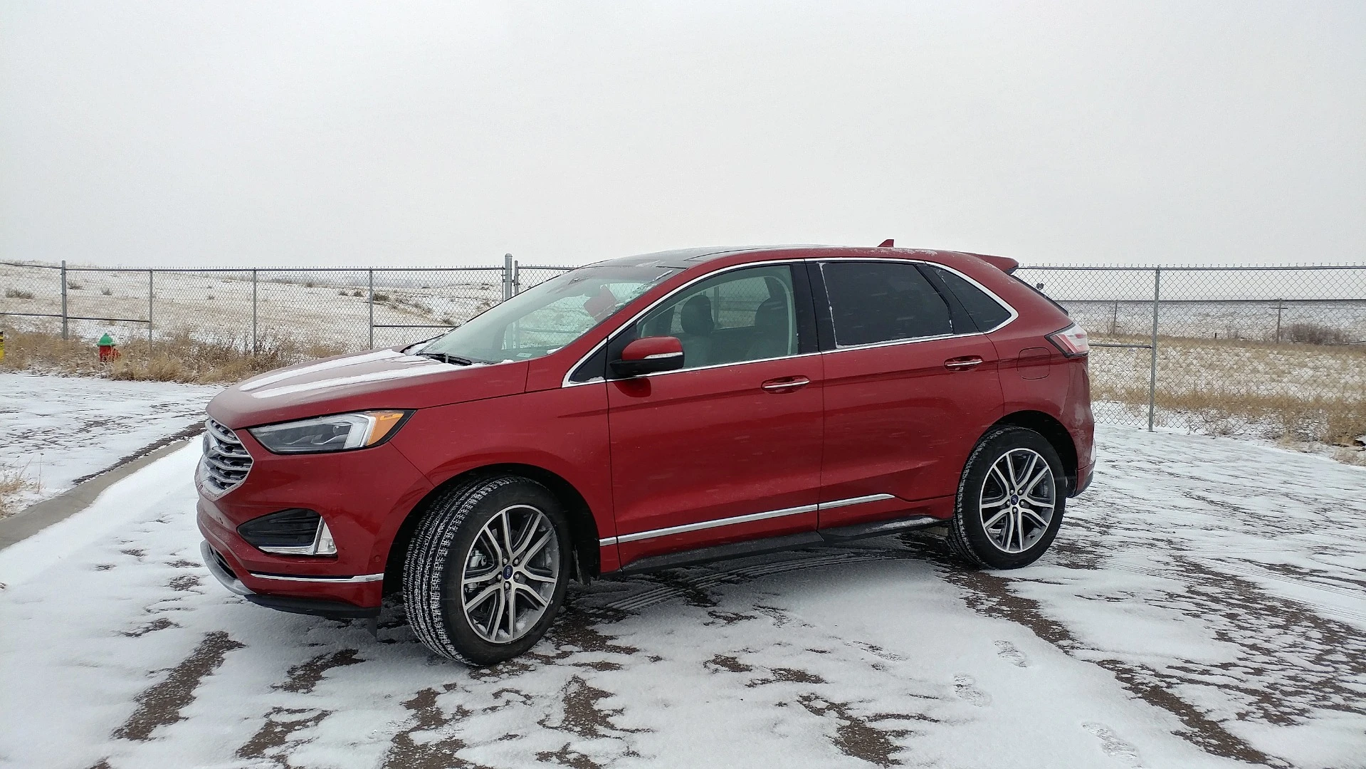 Most models of the 2019 Ford Edge are powered by a 2.0-liter turbocharged four-cylinder EcoBoost engine that outputs a respectable 250 horsepower