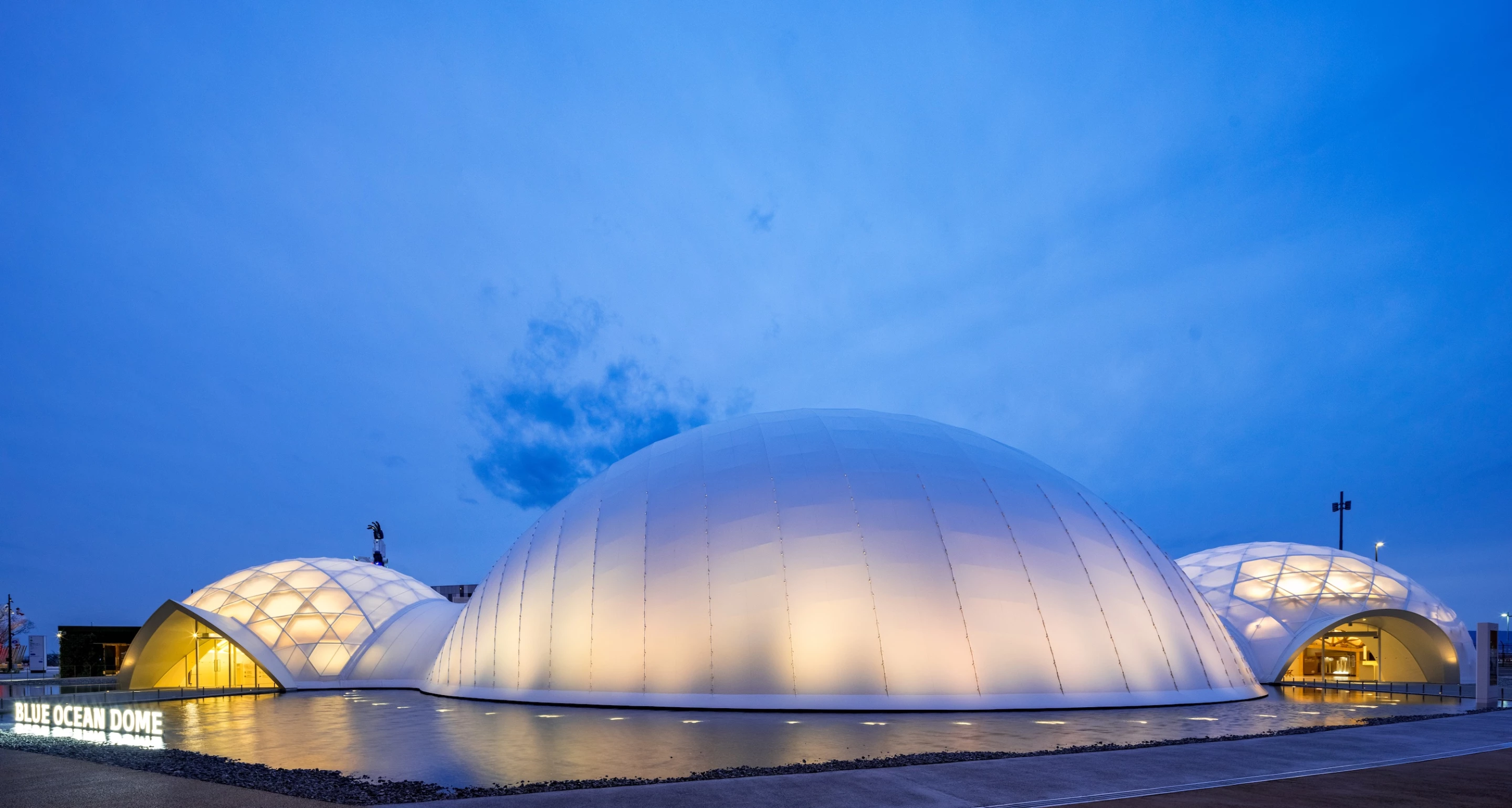 Blue Ocean Dome's exterior is finished in a translucent waterproof membrane