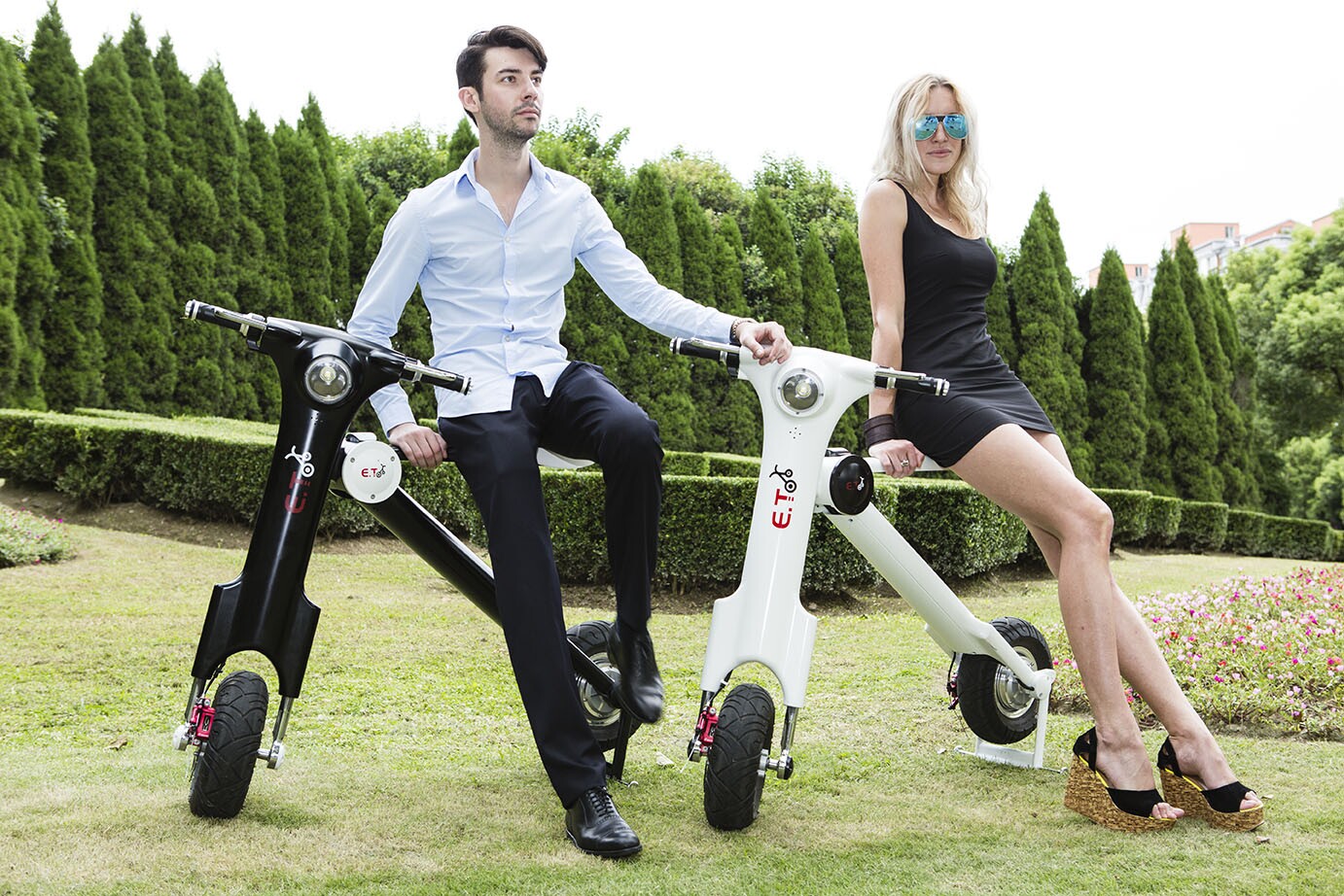 Et Smart Scooter Hits The Reset Button With New Foldable Electric Model