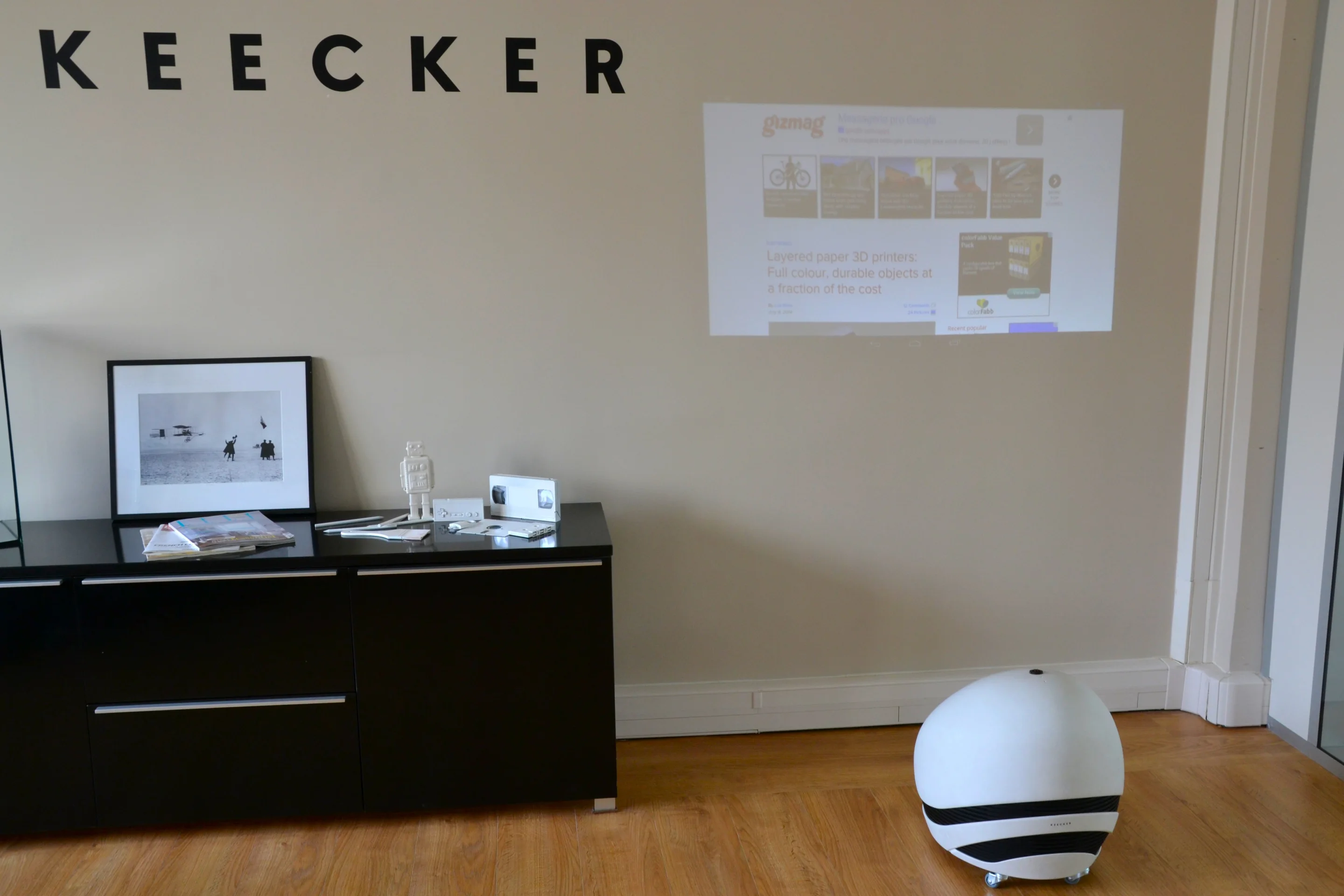 Keecker is said to have a throw ratio of between 0.8 and 0.9:1, which means that users will be able to enjoy a big image on the wall or ceiling even if space in the room is tight (Photo: Paul Ridden/Gizmag)
