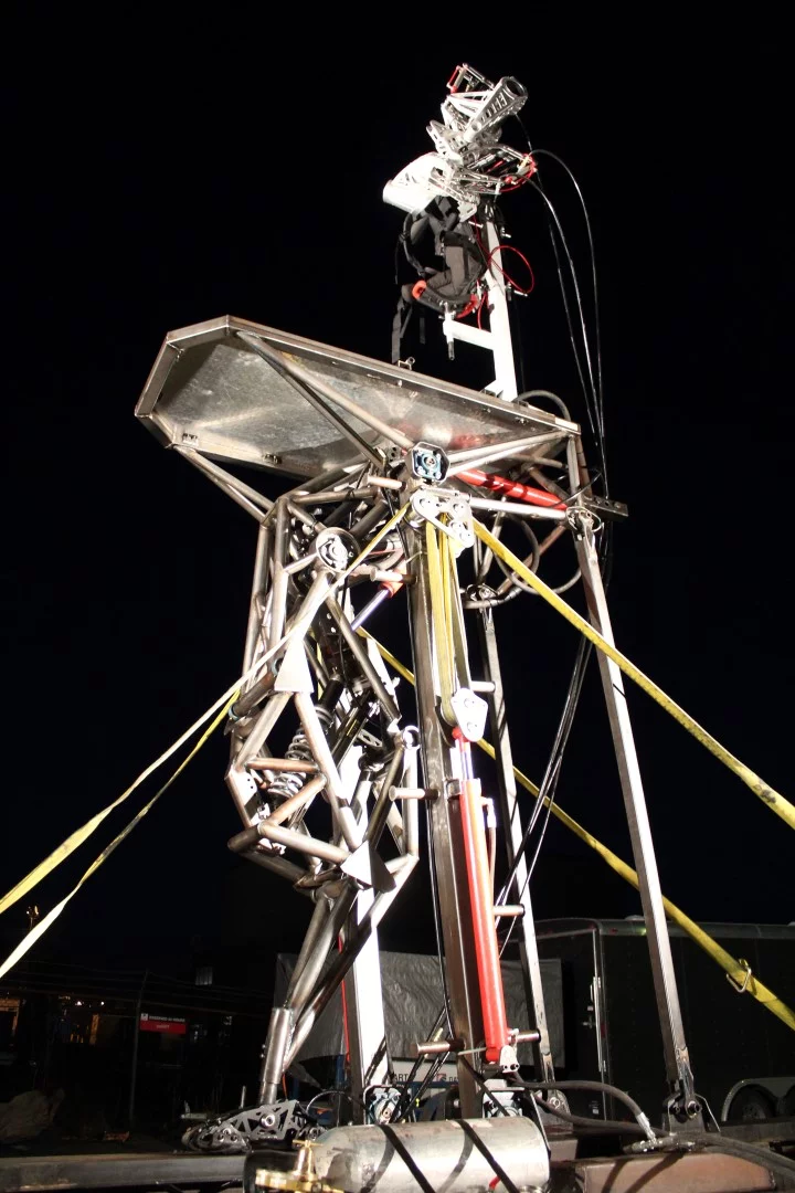The Alpha Leg with Gen 3 Exo-frame mounted on platform – pilots in training will first have to ride the leg from this position (Photo: Anti-Robot)