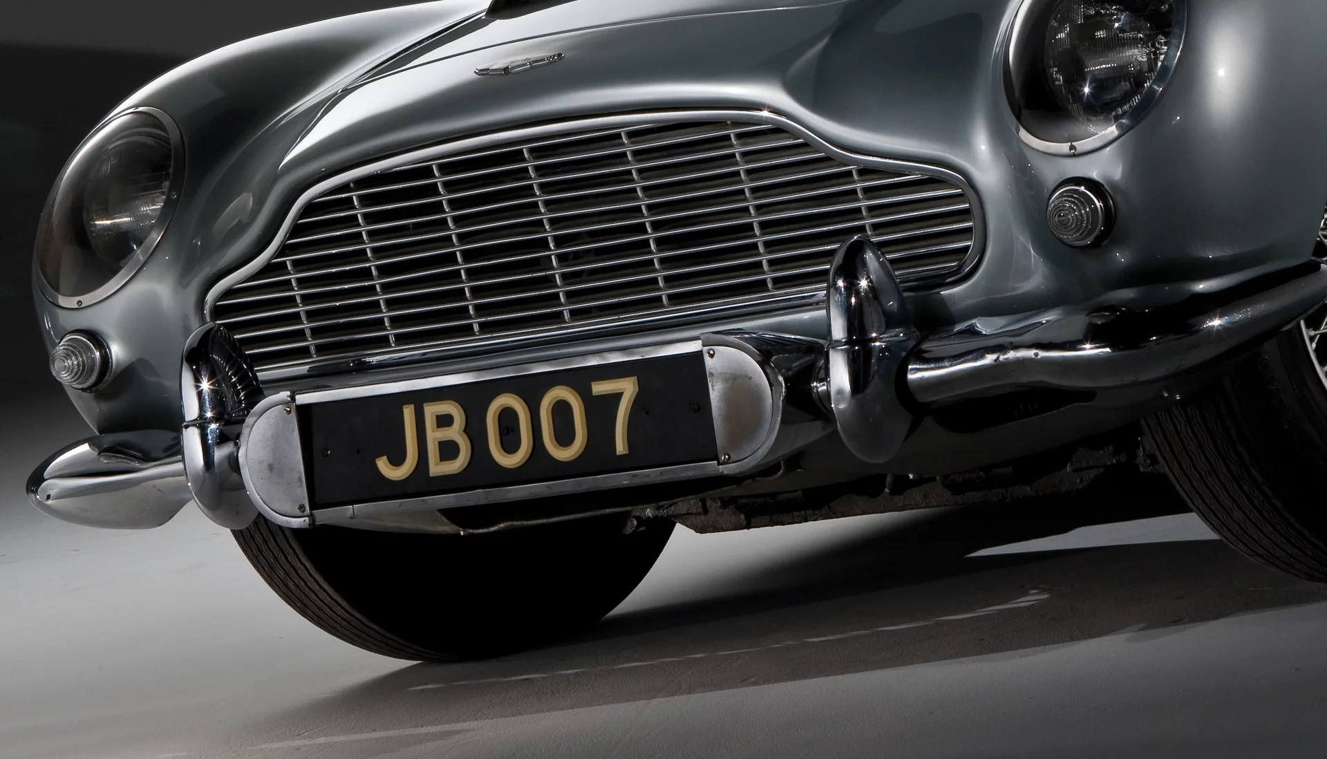 The flipping, number-changing license plate