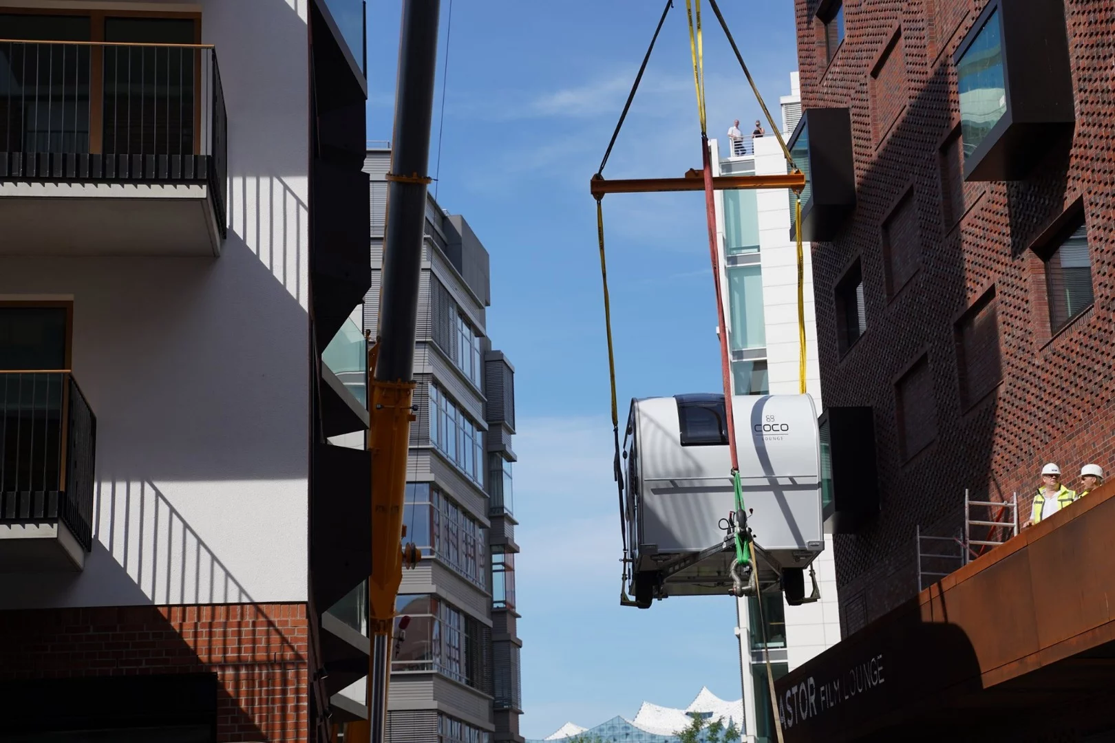 Lifting a Coco trailer to its new home