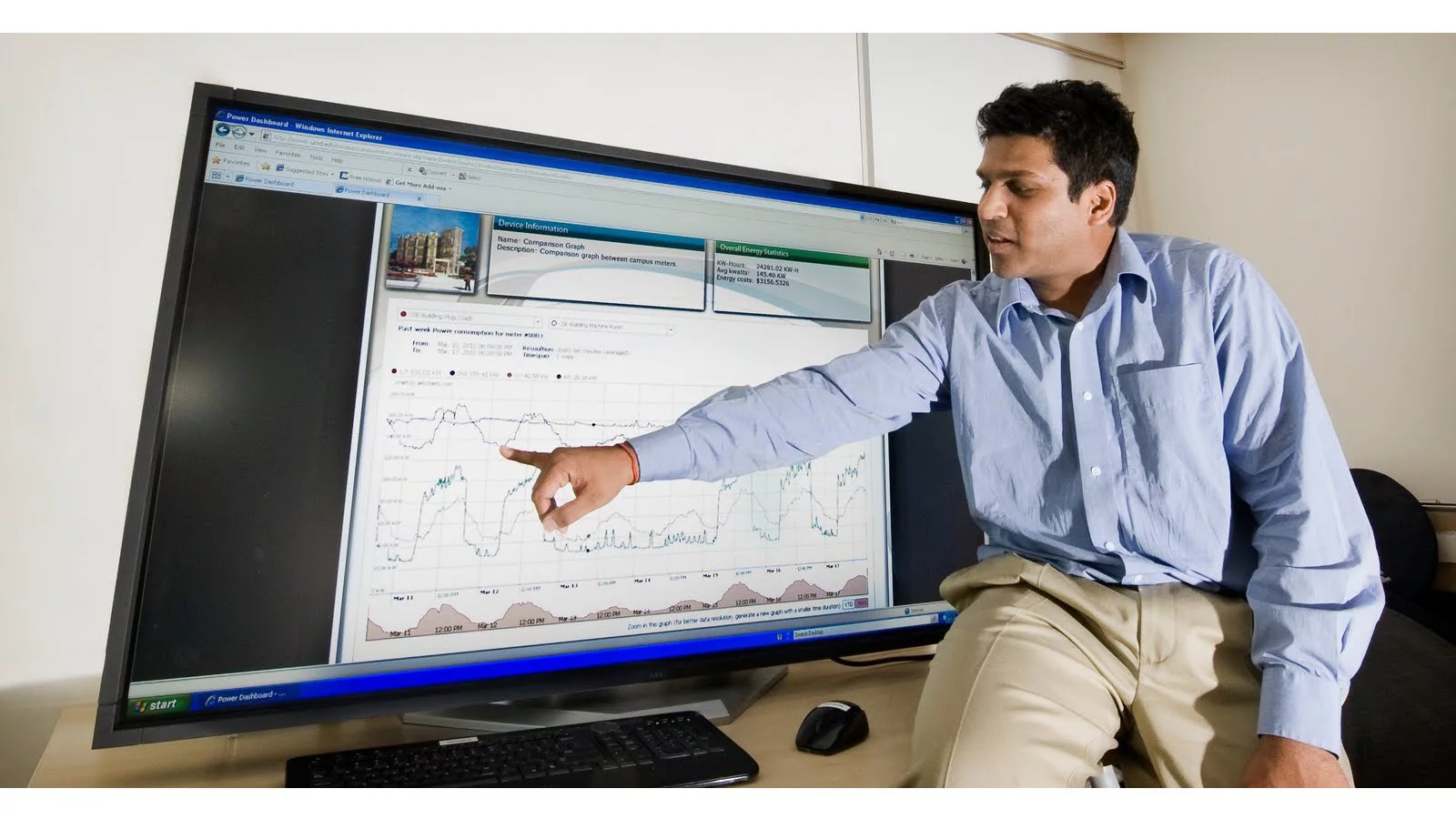 Yuvraj Agarwal, the UC San Diego Research Scientist in the Department of Computer Science and Engineering who developed SleepServer (credit: UC San Diego / Erik Jepsen)