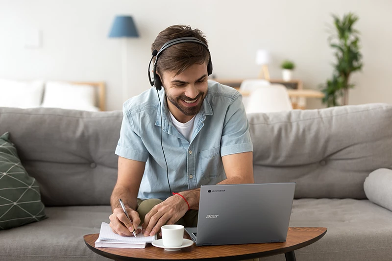 The Spin 713 features Intel's 10th Gen Core processor, up to 256 GB of SSD storage and all-day battery life