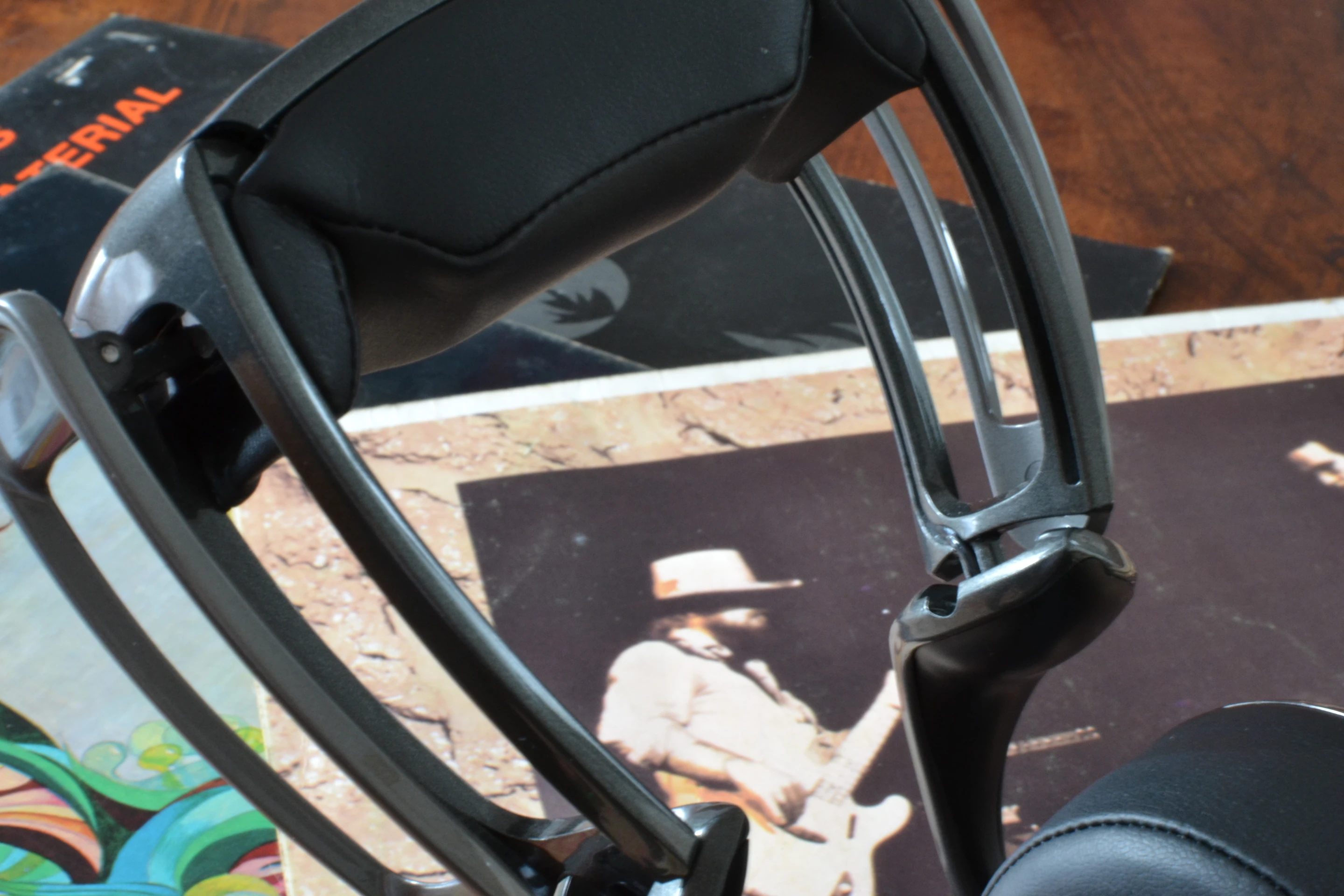 The Mo-Fi headphones look and feel very robust (Photo: Paul Ridden/Gizmag)