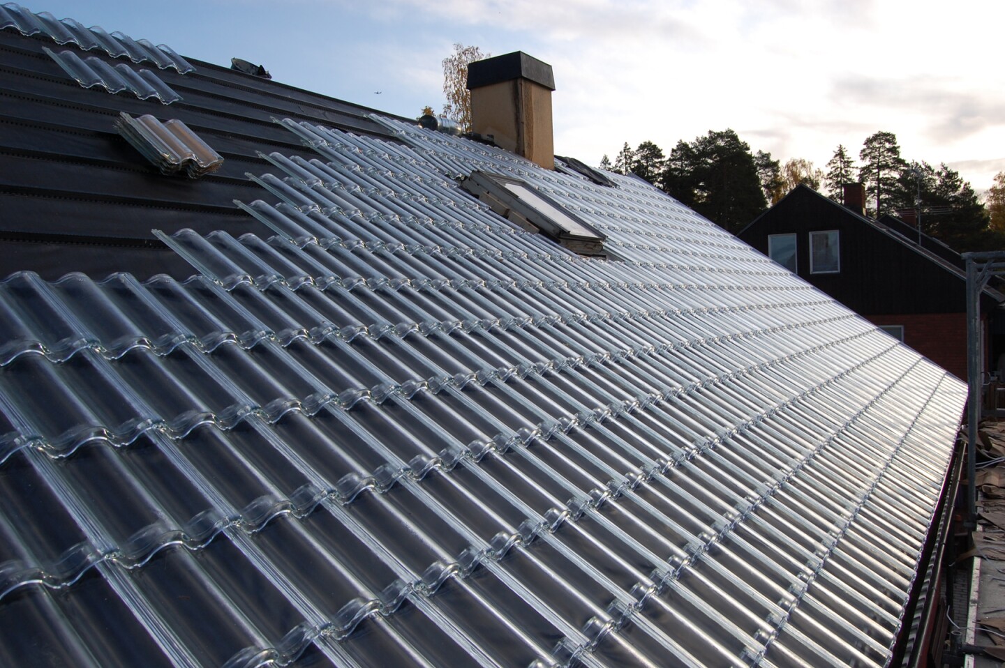 Glass Roof Tiles Let A Little Sunshine In To Cut Heating Bills