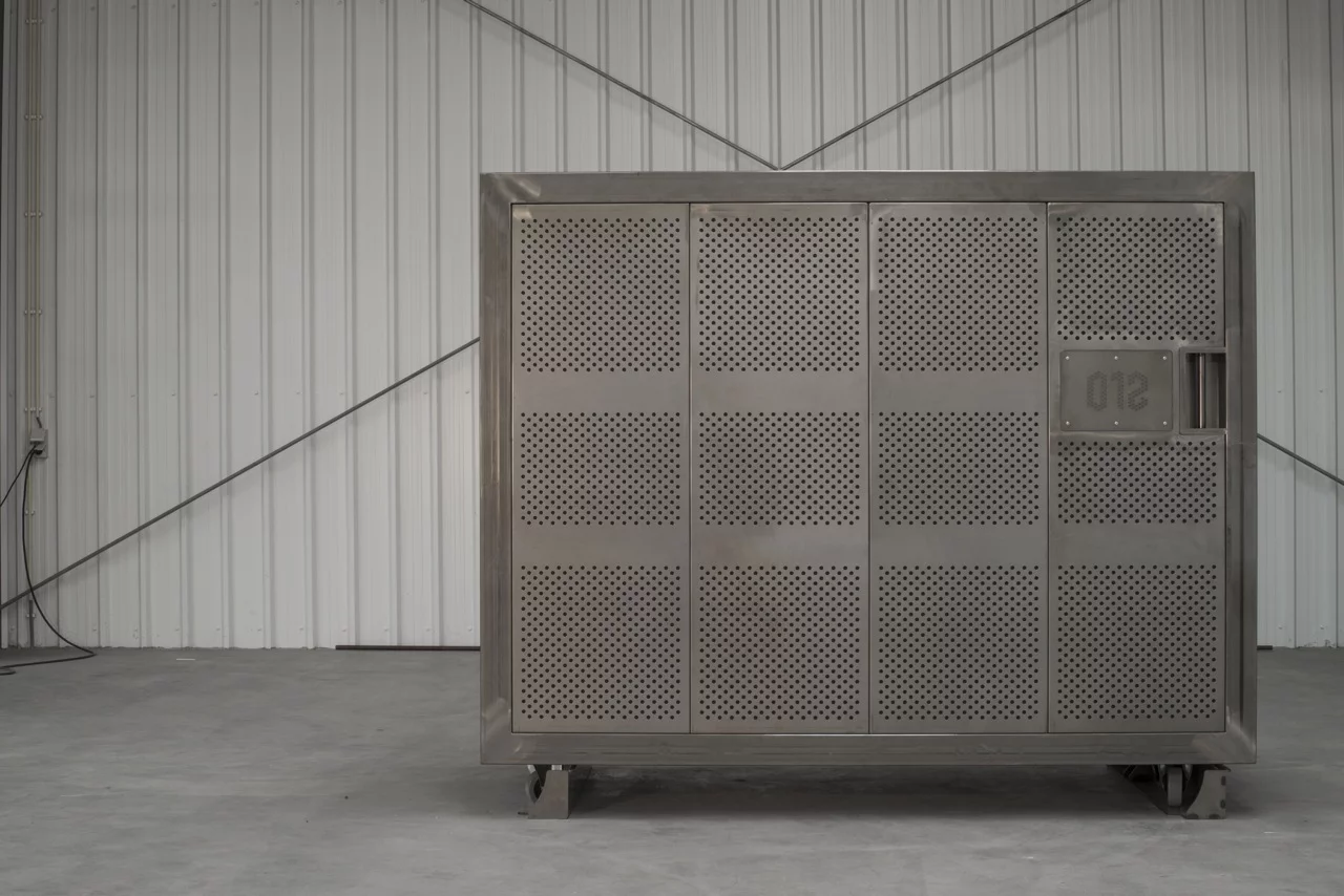 Beehive describes the BEEBOX as a "complete workspace," that has no prerequisites for installation and use beyond the electric socket you plug it into