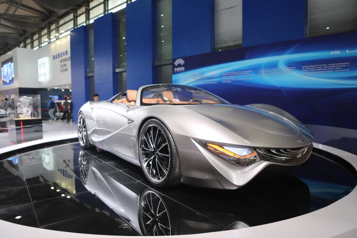 One part Aventador, Porsche 918, McLaren P1 and Acura NSX, this open-topped, gull winged beauty is the work of Shizuki Kajiyama, Visteon's Design Studio Manager