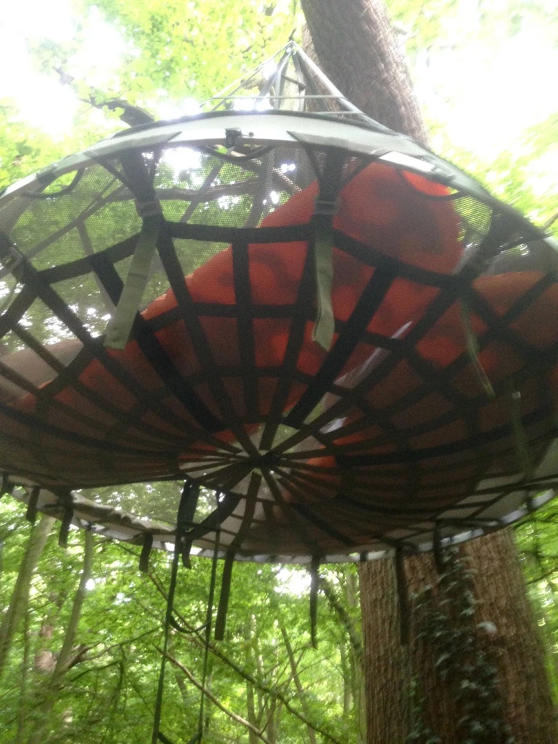 Sky-Pod uses a combination of webbing, aluminum poles and mesh