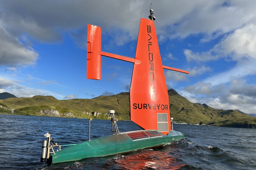 El buque de superficie sin tripulación Saildrone SD 1200 ha inspeccionado con éxito más de 45 000 kilómetros cuadrados de suelo oceánico que antes no había sido cartografiado alrededor de las Islas Aleutianas en Alaska y una región frente a la costa de California. Crédito: Saildrone El buque de superficie sin tripulación Saildrone SD 1200 ha inspeccionado con éxito más de 45 000 kilómetros cuadrados de suelo oceánico que antes no había sido cartografiado alrededor de las Islas Aleutianas en Alaska y una región frente a la costa de California. Crédito: Saildrone